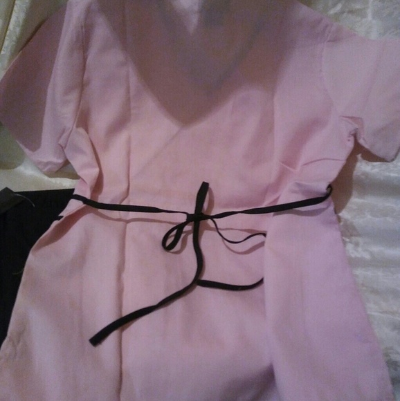 Natural Uniform, tie back. - Picture 4 of 5